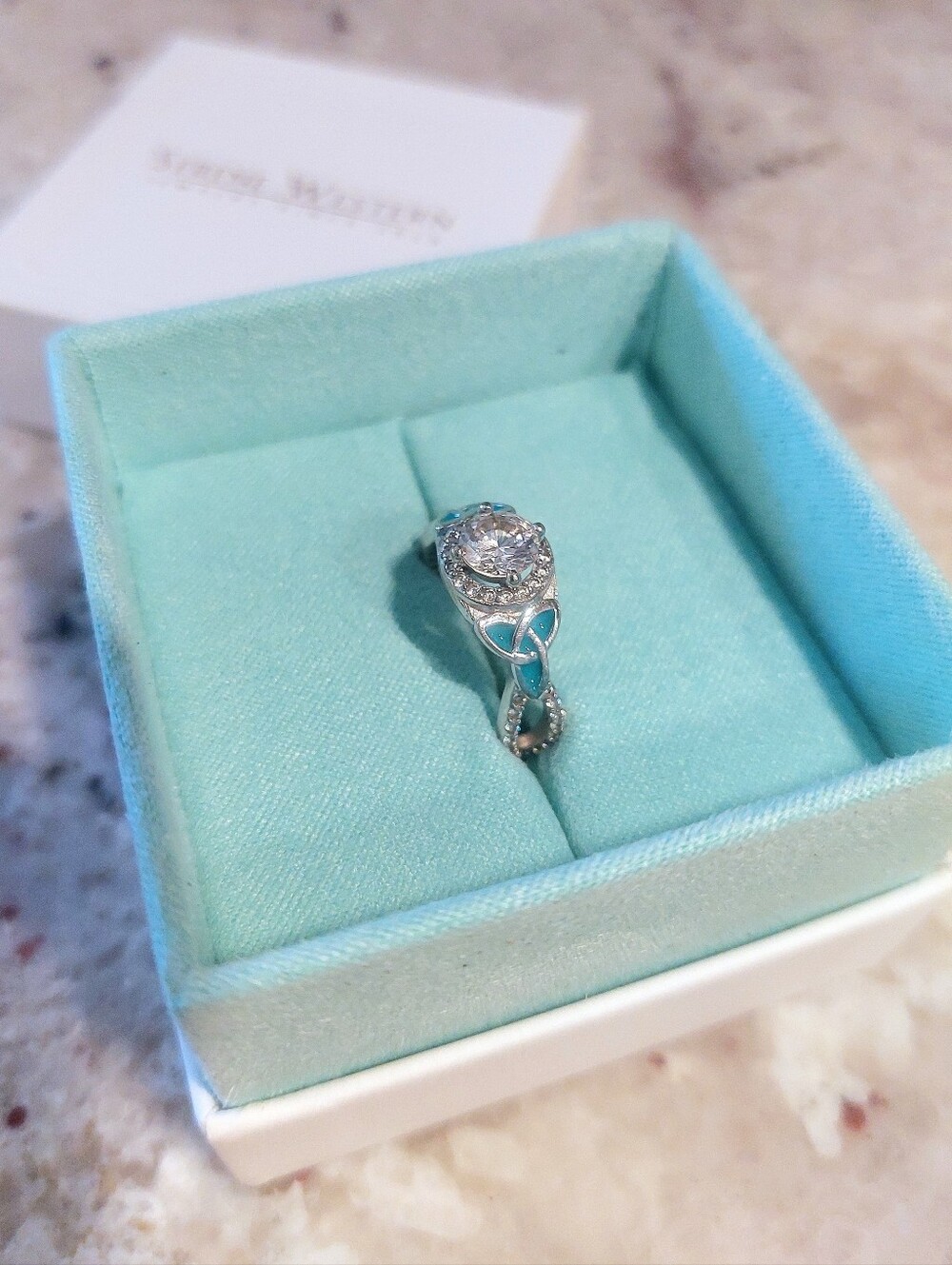 Serene Western Interwoven Lucky Leaf Ring Sterling Silver Moissanite Size 7 - Picture 2 of 10